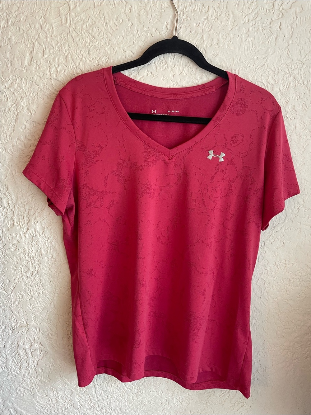Under Armour Women's Hot Pink V-Neck Short Sleeve Performance Tee